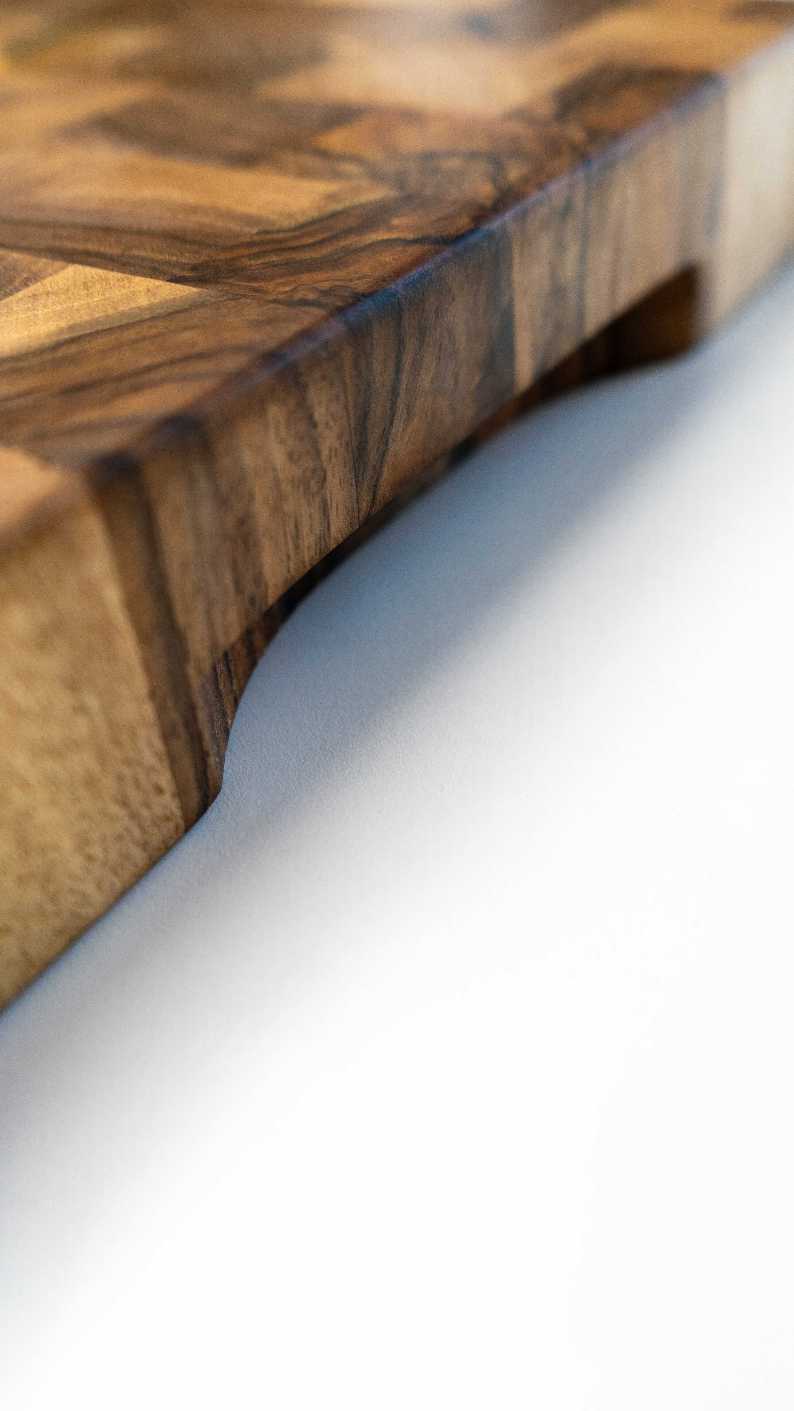 End Grain Cutting Board [Walnut Wood] - Image 3