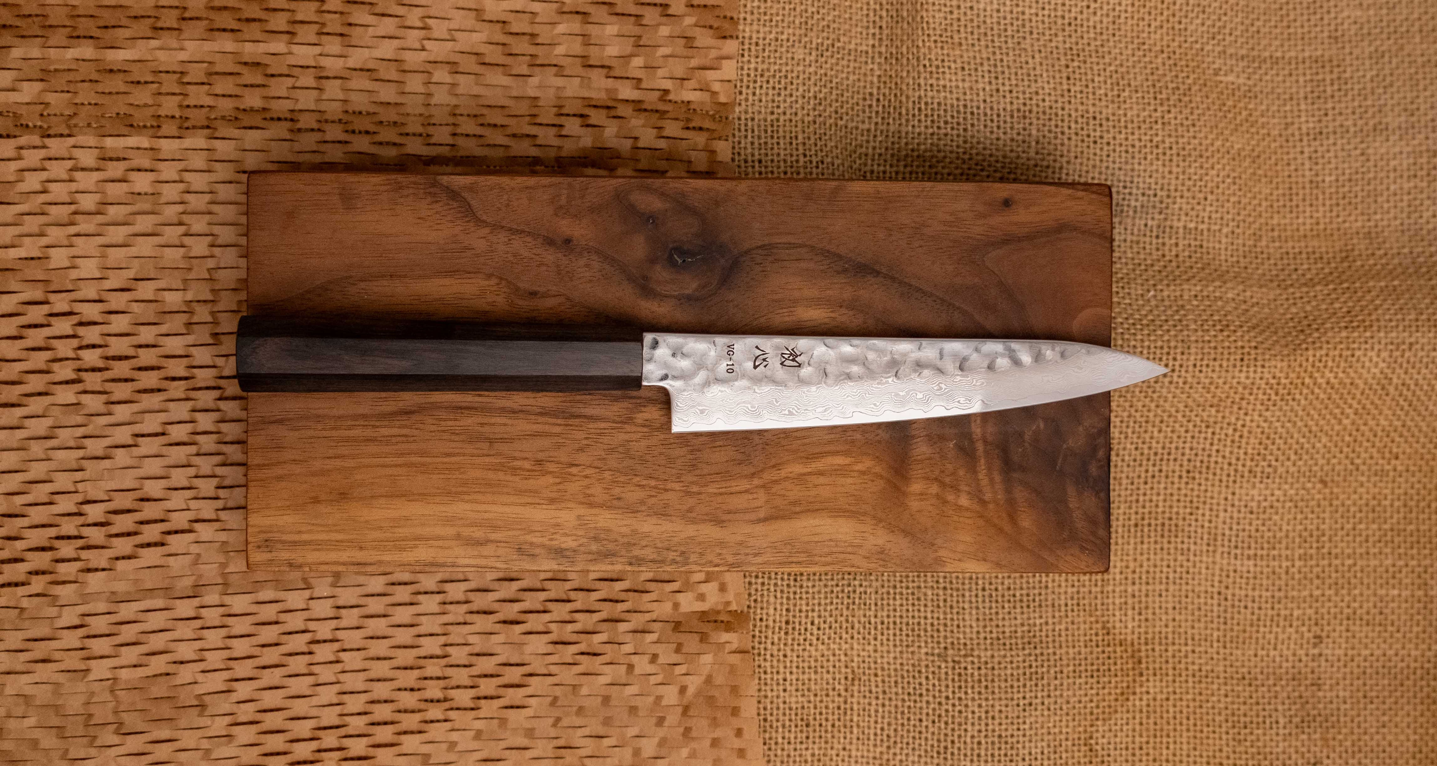 Hayabusa Petty VG-10 Tsuchime Damascus Ebony 150mm (5.9") - Image 4