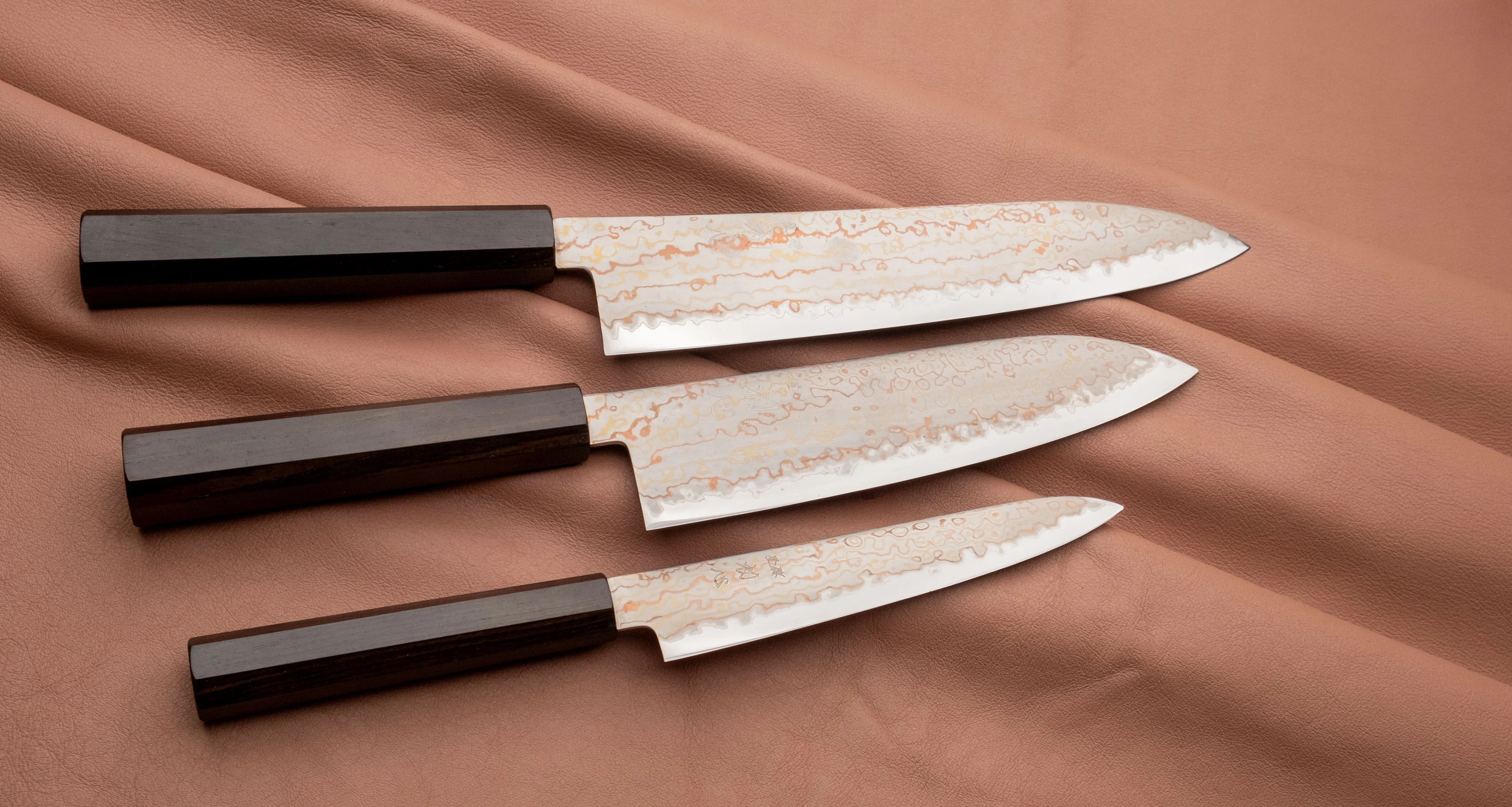 Hayabusa Santoku Aogami #2 Rainbow Damascus 180mm (7.1") - Image 8
