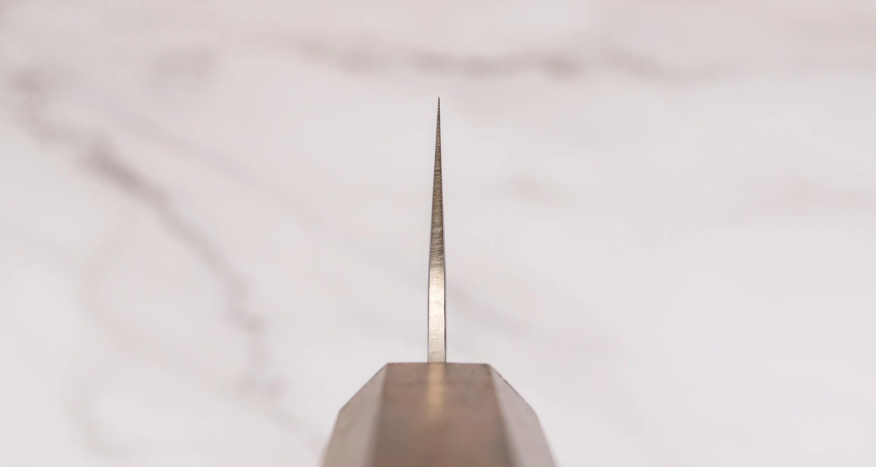 Hayabusa Santoku VG-10 Tsuchime Bubinga 180mm (7.1") - Image 3