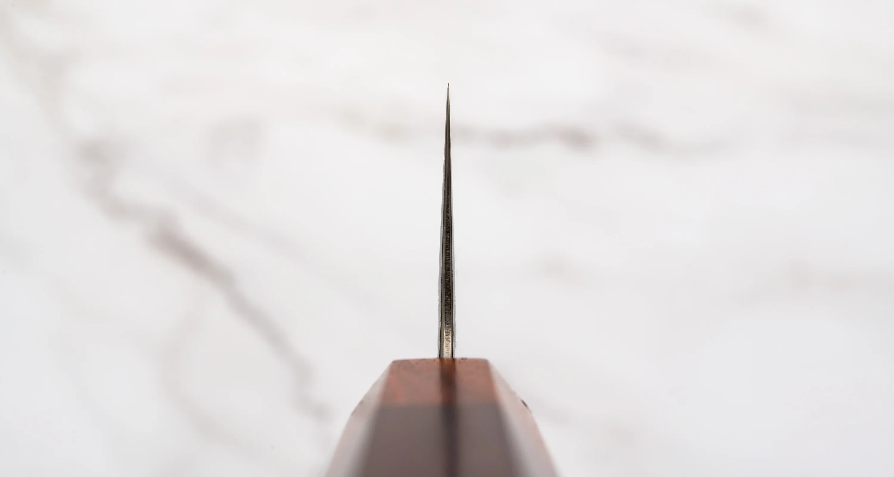 Hokiyama Gyuto Ginsanko Nawame Damascus 210mm (8.3") [Kaotan/Rosewood] - Image 3