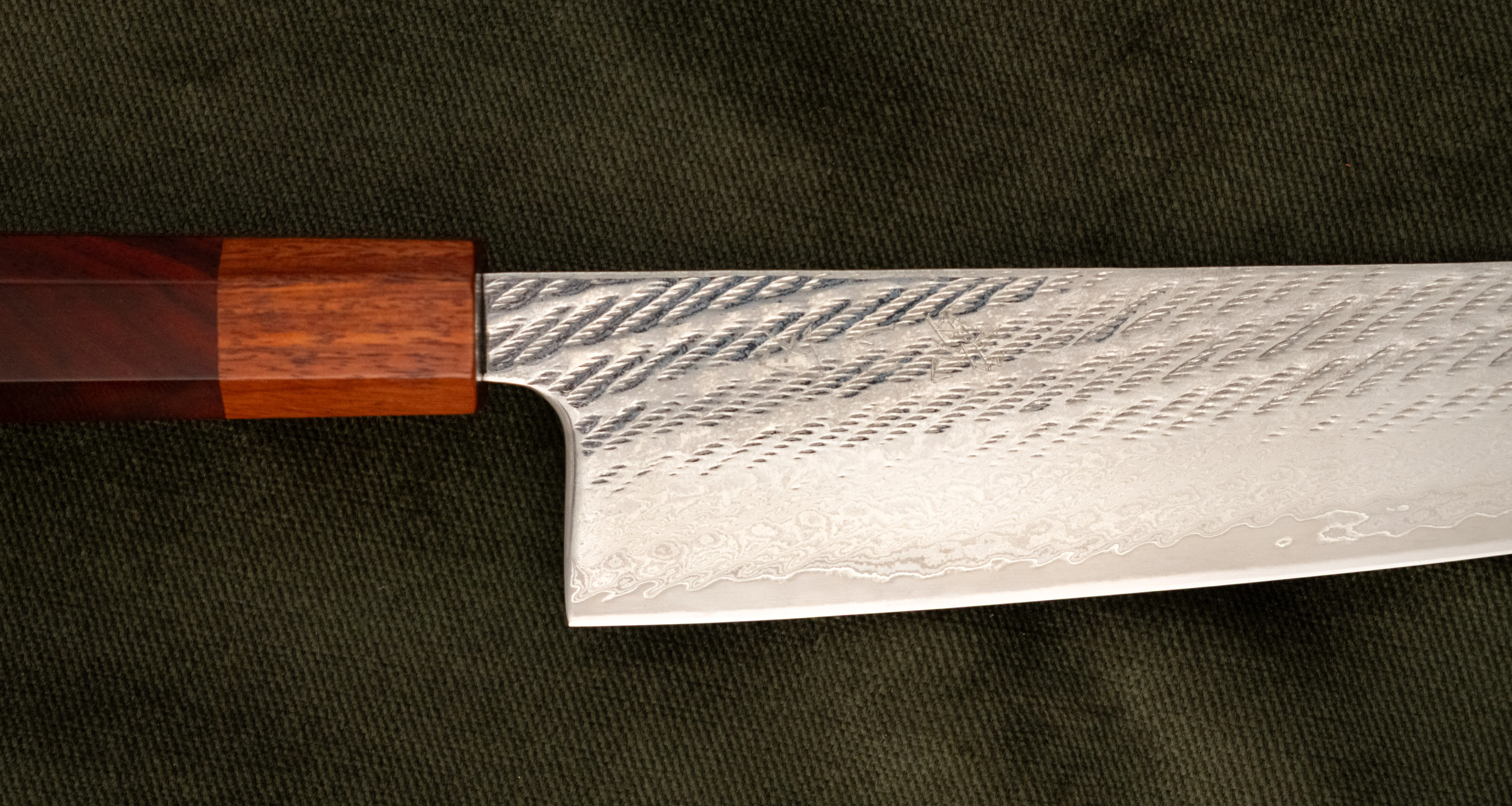 Hokiyama Gyuto Ginsanko Nawame Damascus 210mm (8.3") [Kaotan/Rosewood] - Image 6