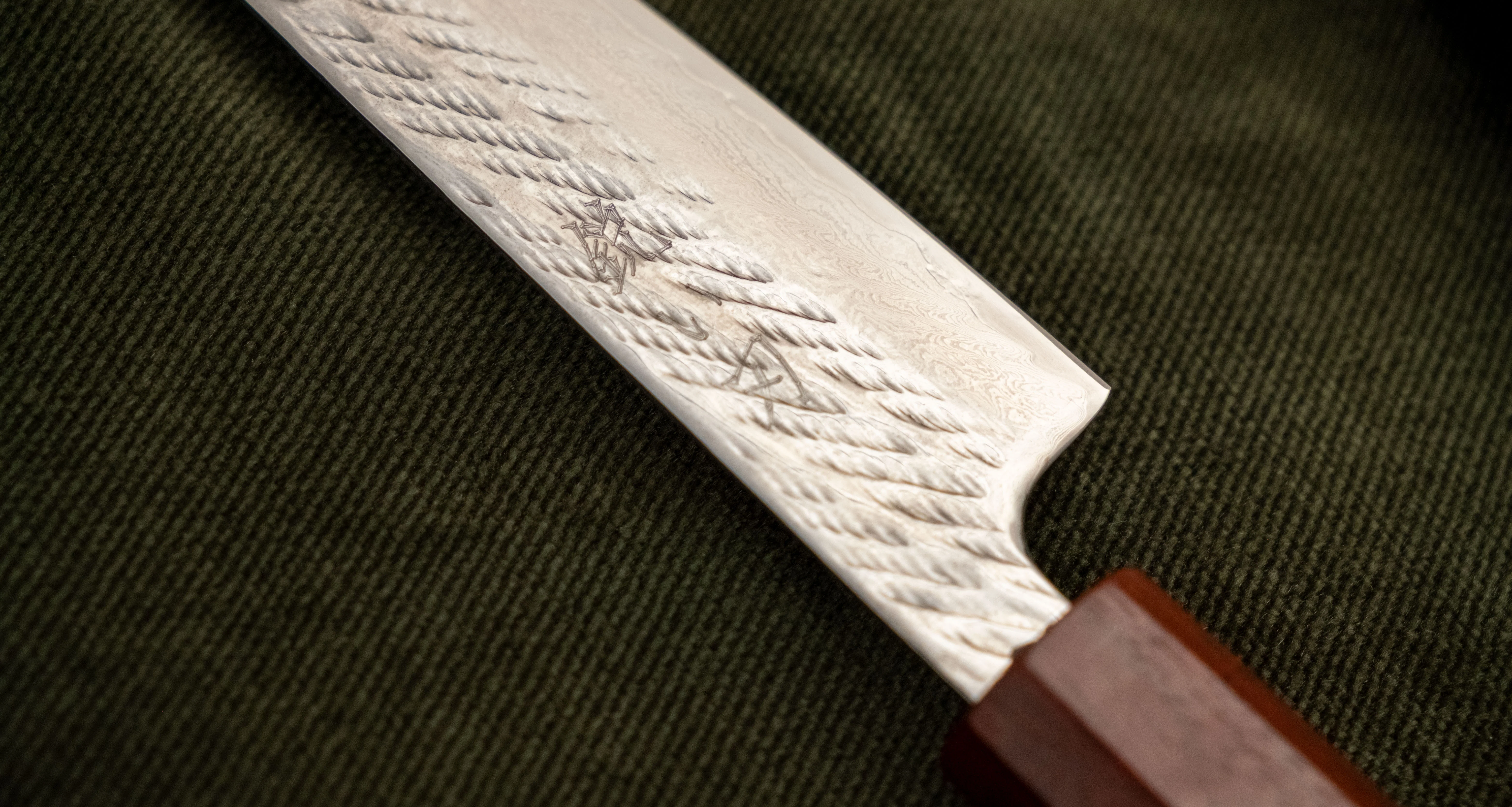 Hokiyama Petty Ginsanko Nawame Damascus 135mm (5.3") [Kaotan/Rosewood] - Image 6
