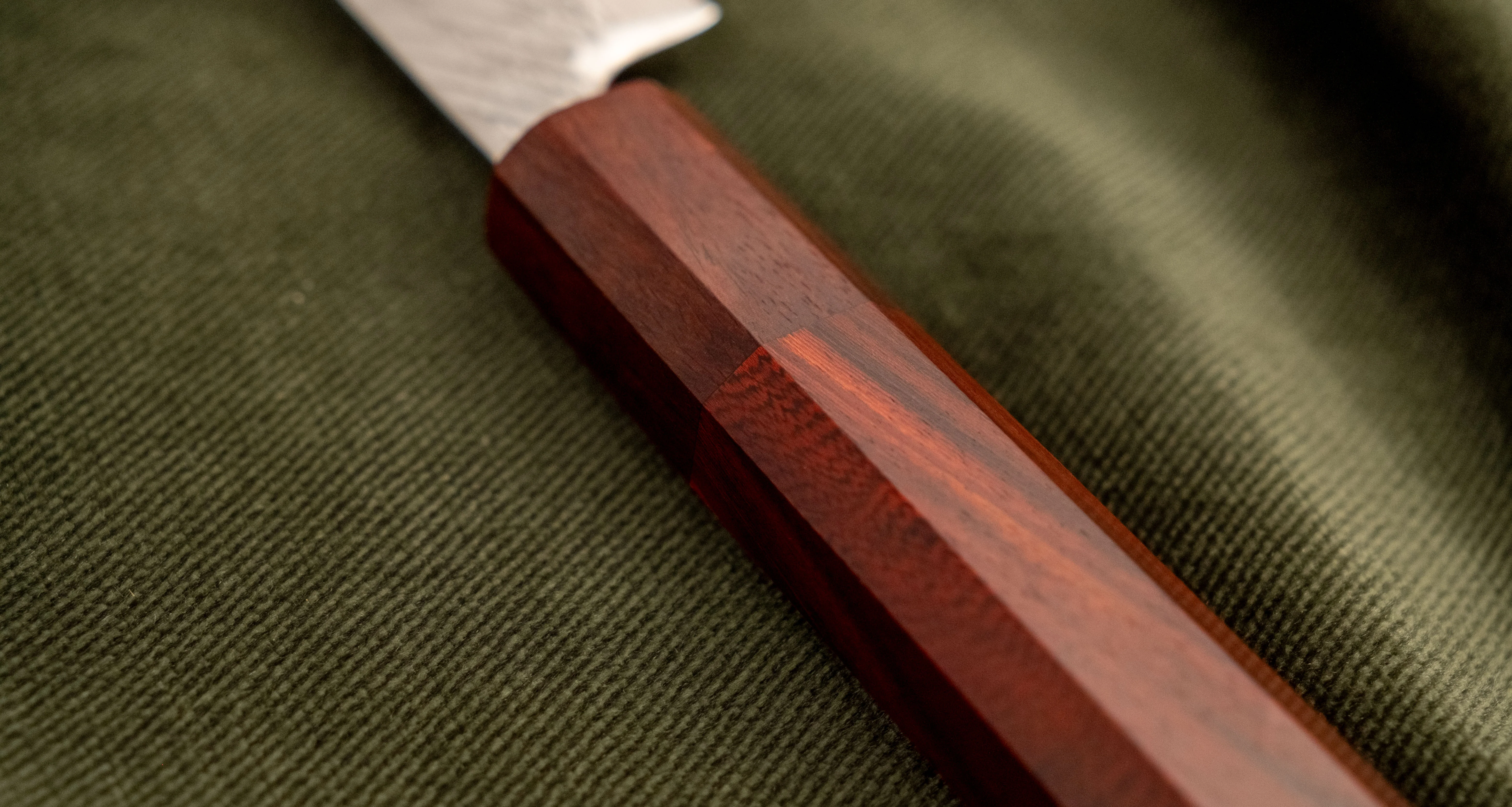 Hokiyama Petty Ginsanko Nawame Damascus 135mm (5.3") [Kaotan/Rosewood] - Image 8