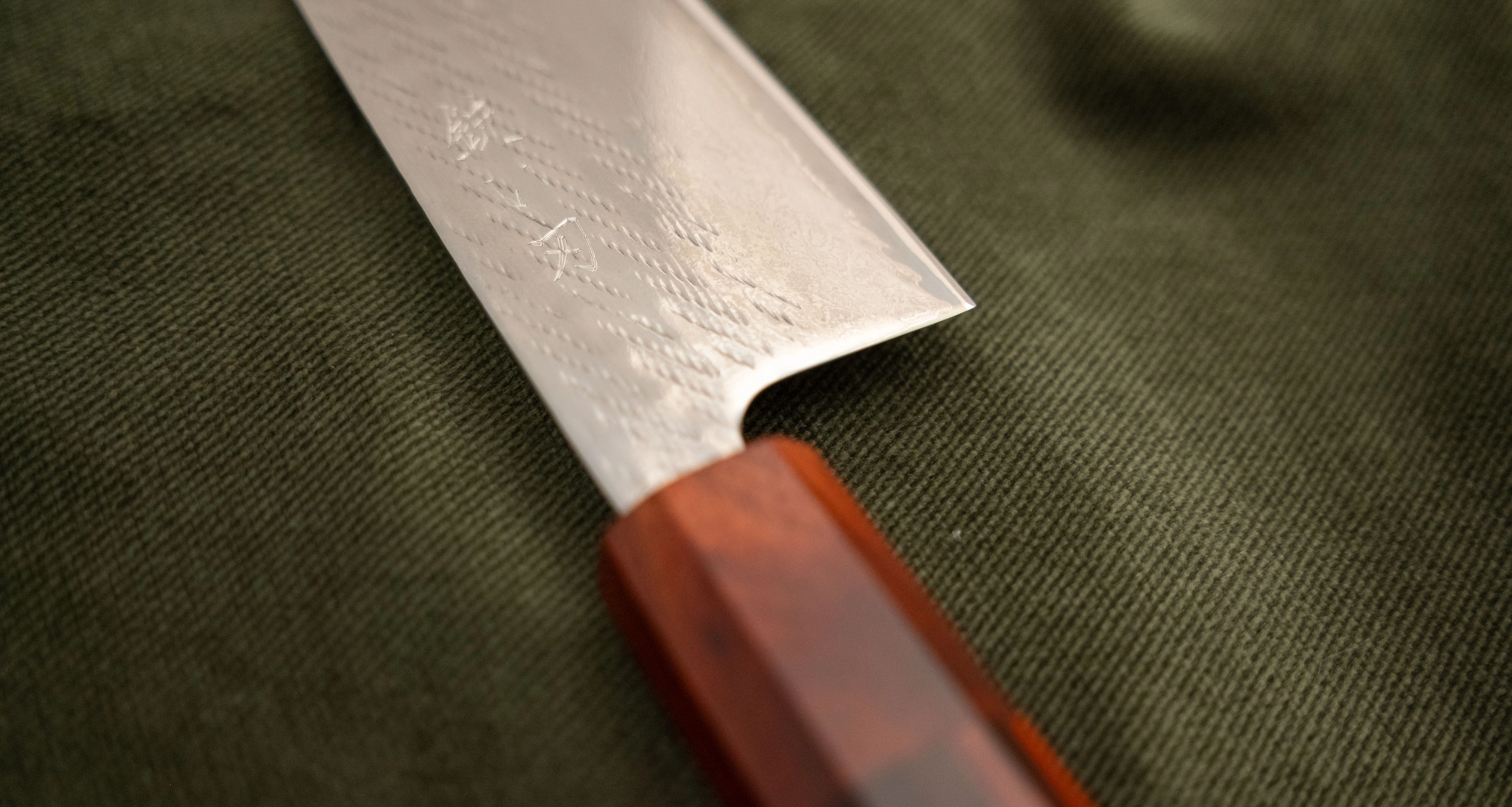 Hokiyama Santoku Ginsanko Nawame Damascus 165mm (6.5") [Kaotan/Rosewood] - Image 5