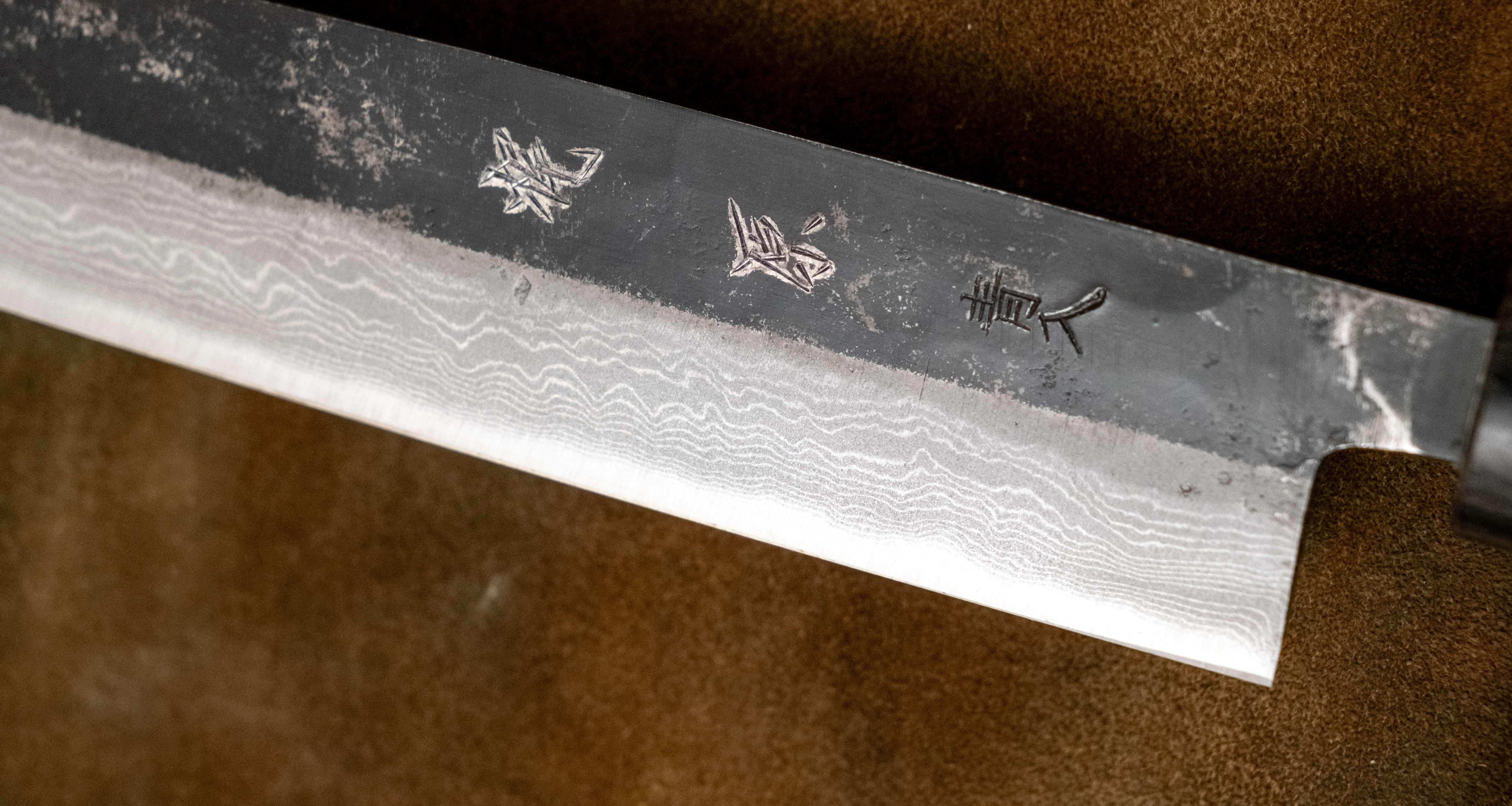 Kajiwara Sujihiki Aogami #2 Kuro-uchi Damascus 270mm (10.6") - Image 6