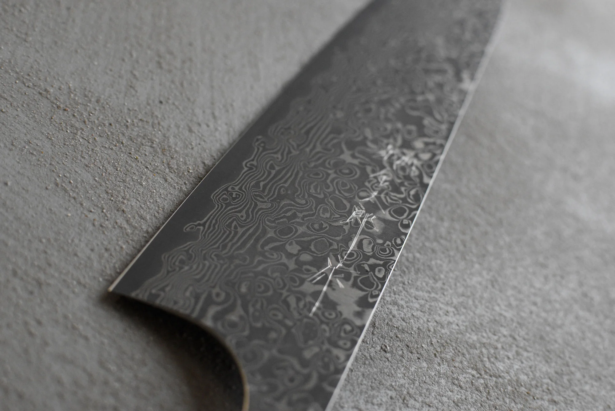 Kato Gyuto VG-10 Nickel Damascus 210mm [Rosewood] (8.3") - Image 6