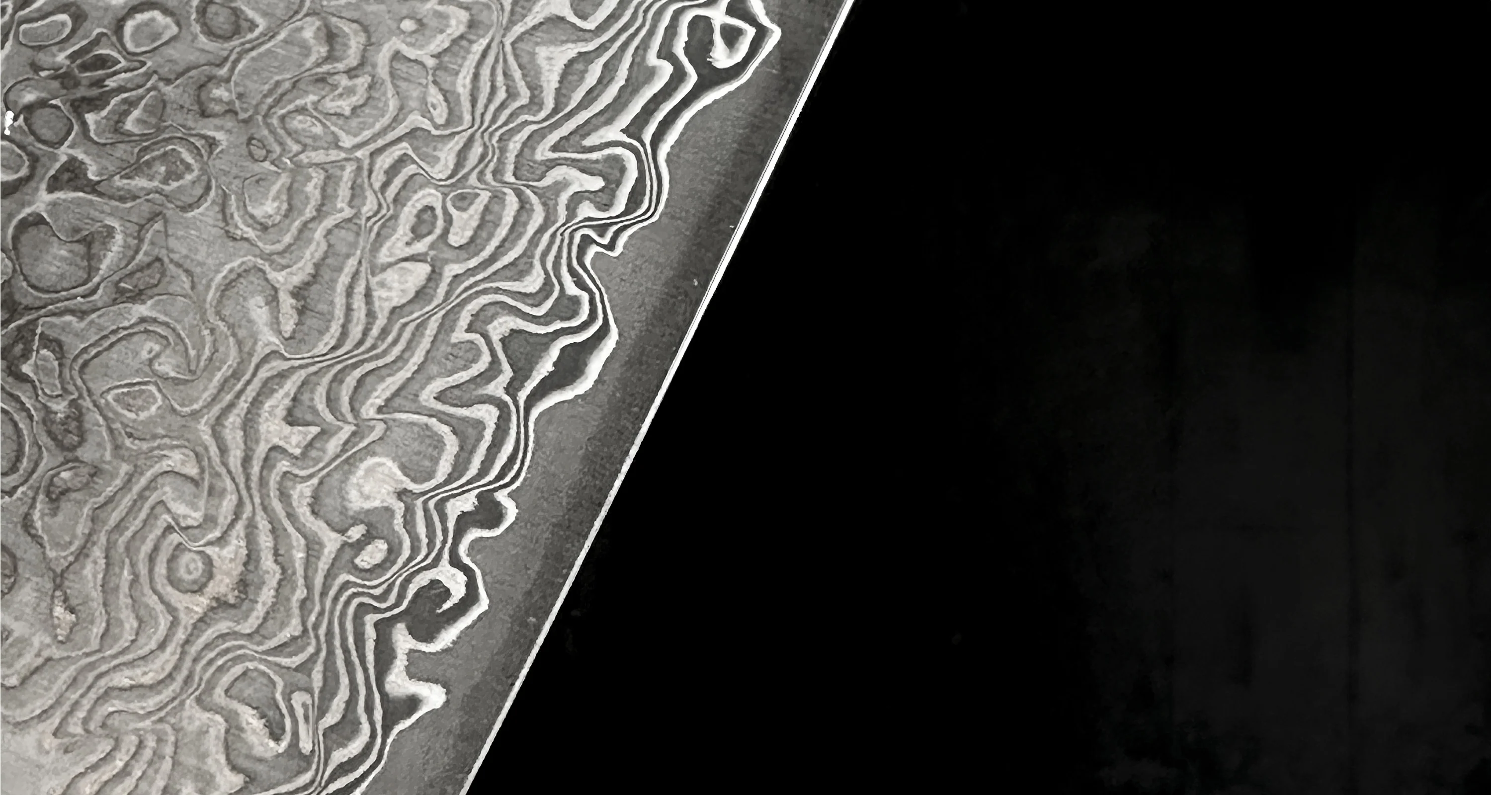 Kato VG-10 Santoku Damascus 170mm (6.7") - Image 3