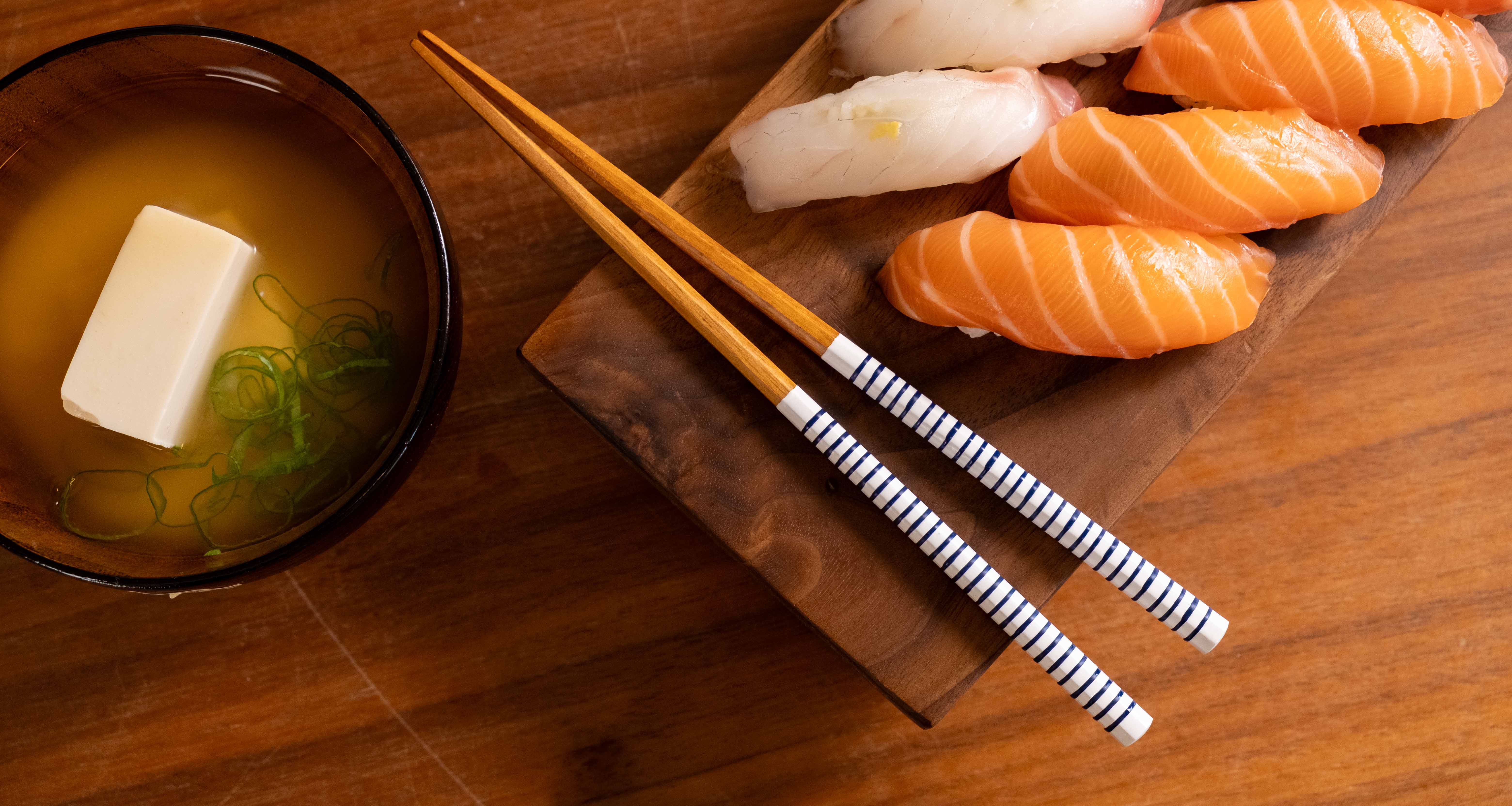 Kawai Chopsticks — Loop White - Image 2