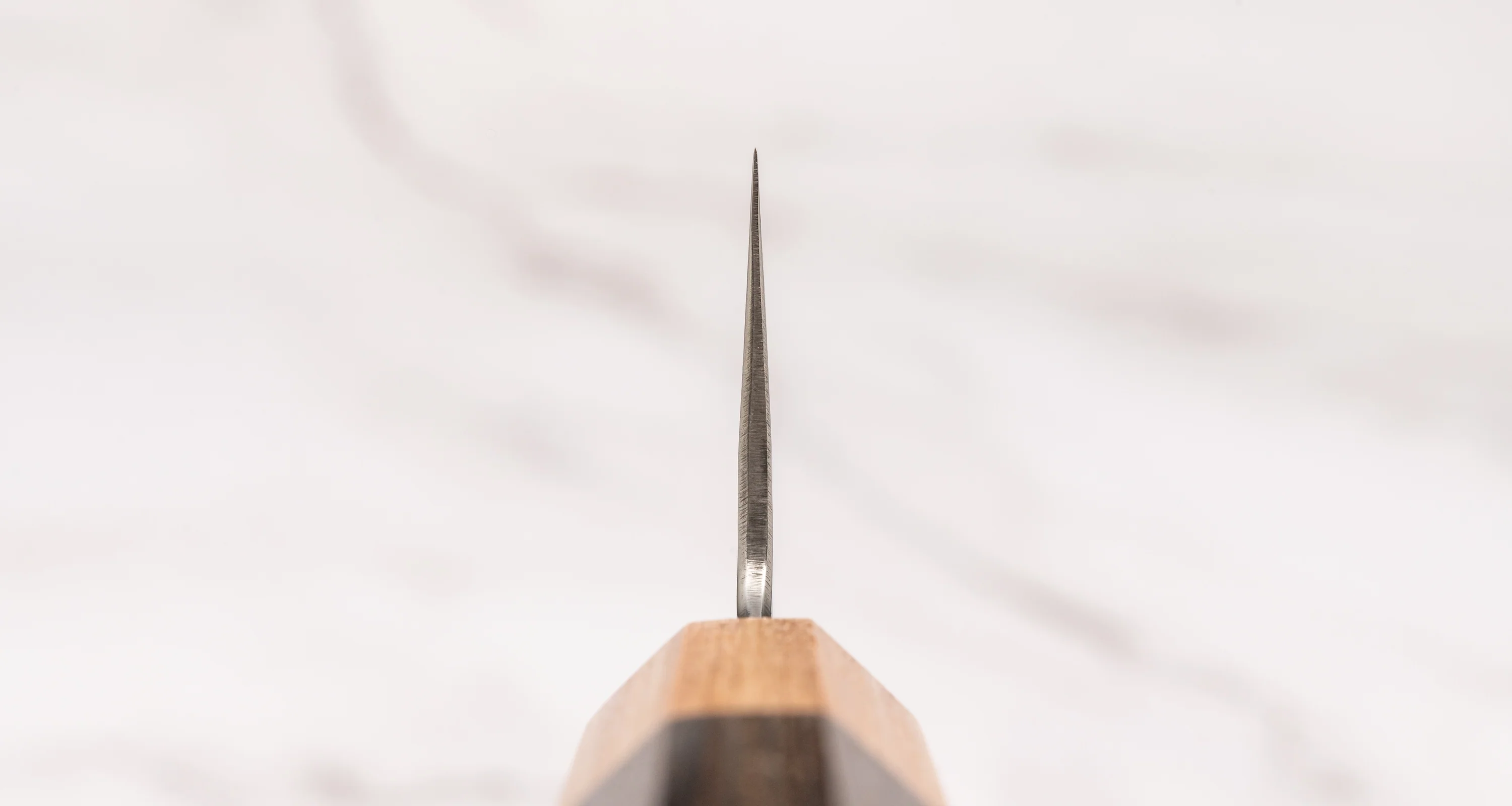 Kotetsu Santoku VG-10 Damascus 180mm (7.1") [pakka wood] - Image 3