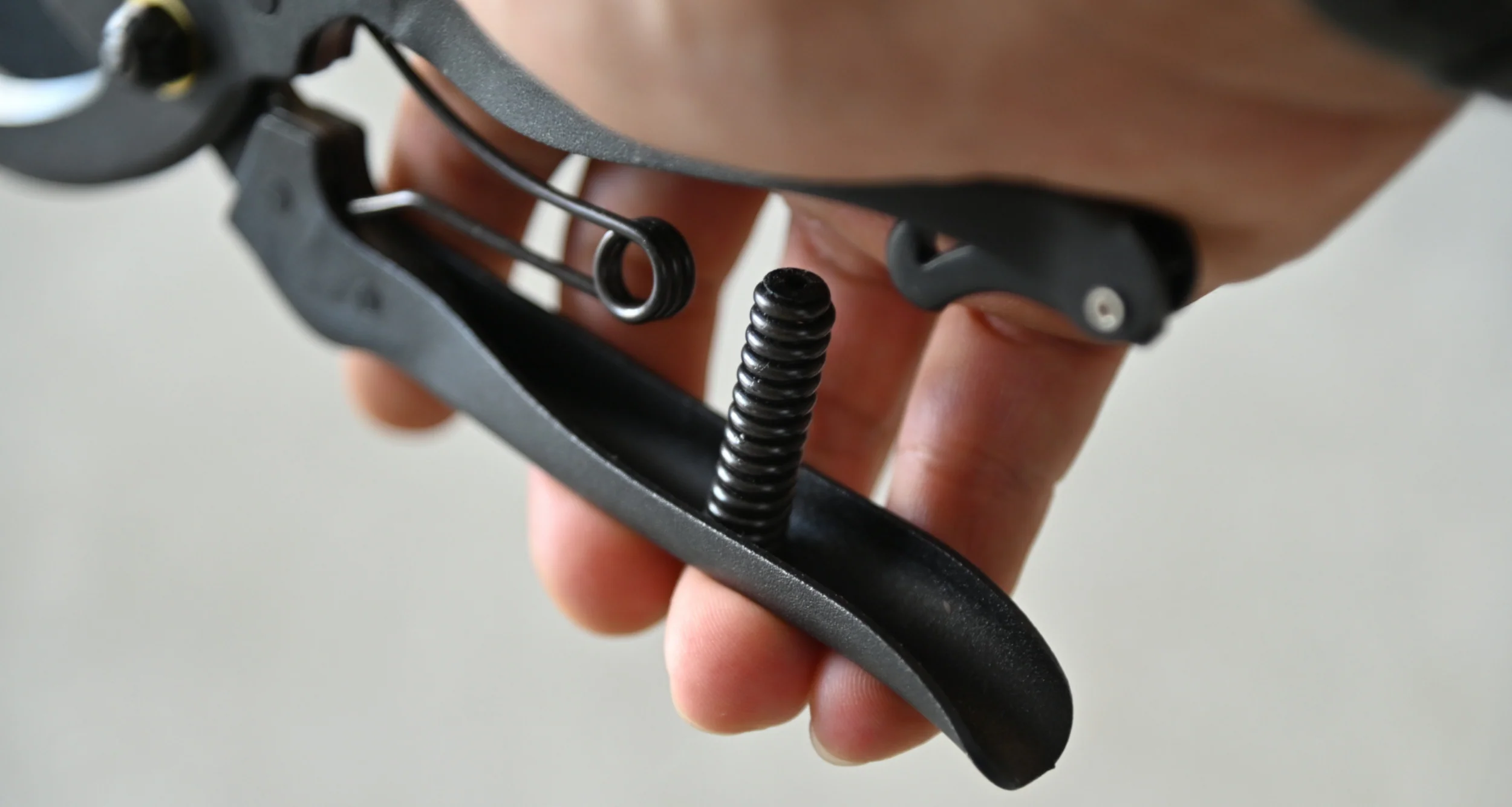 Kuroco Pruning Shears Cushion Spring 200mm (7.9") - Image 3