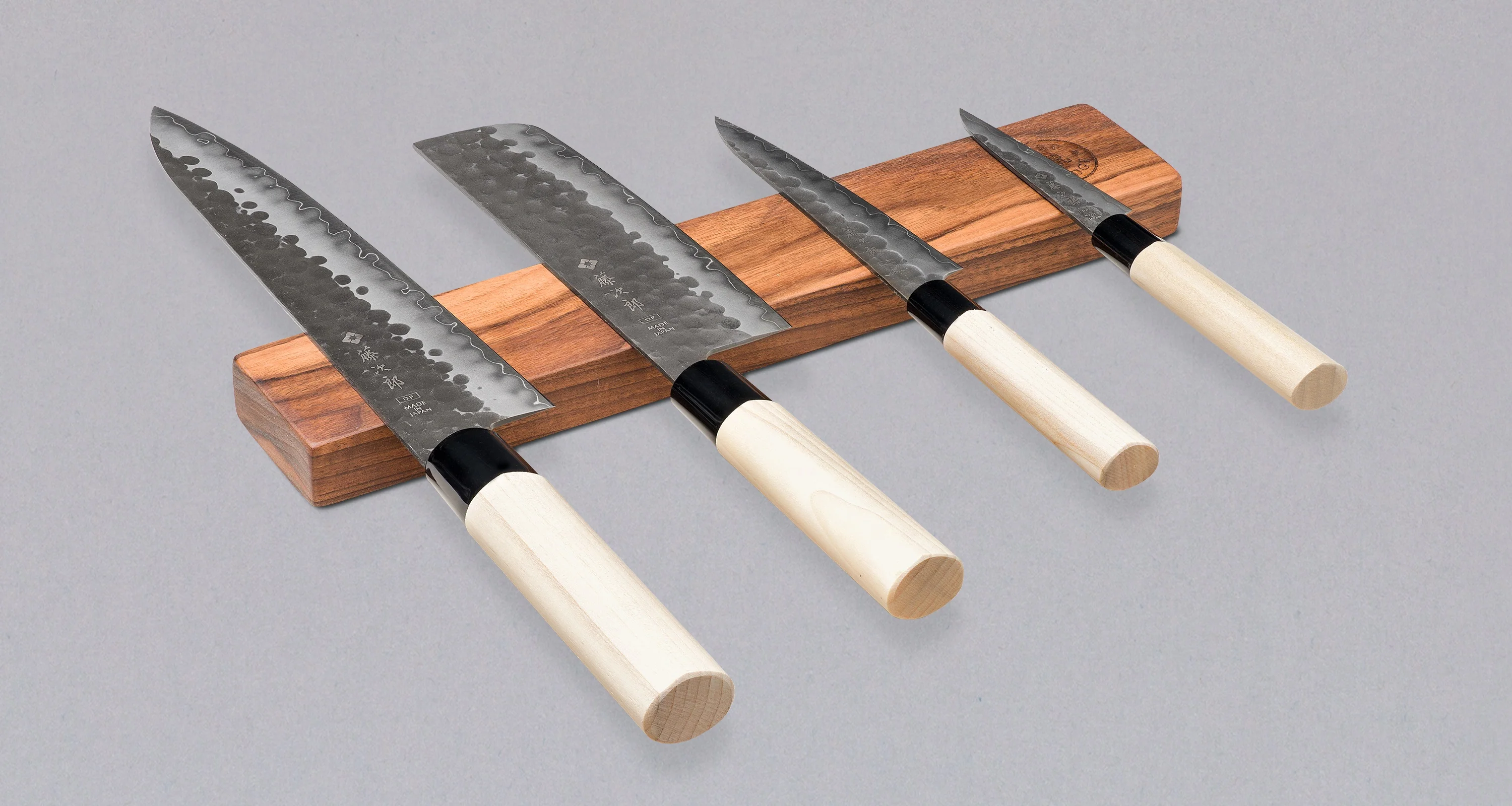 Magnetic Knife Holder Walnut [4 knives] - Image 3