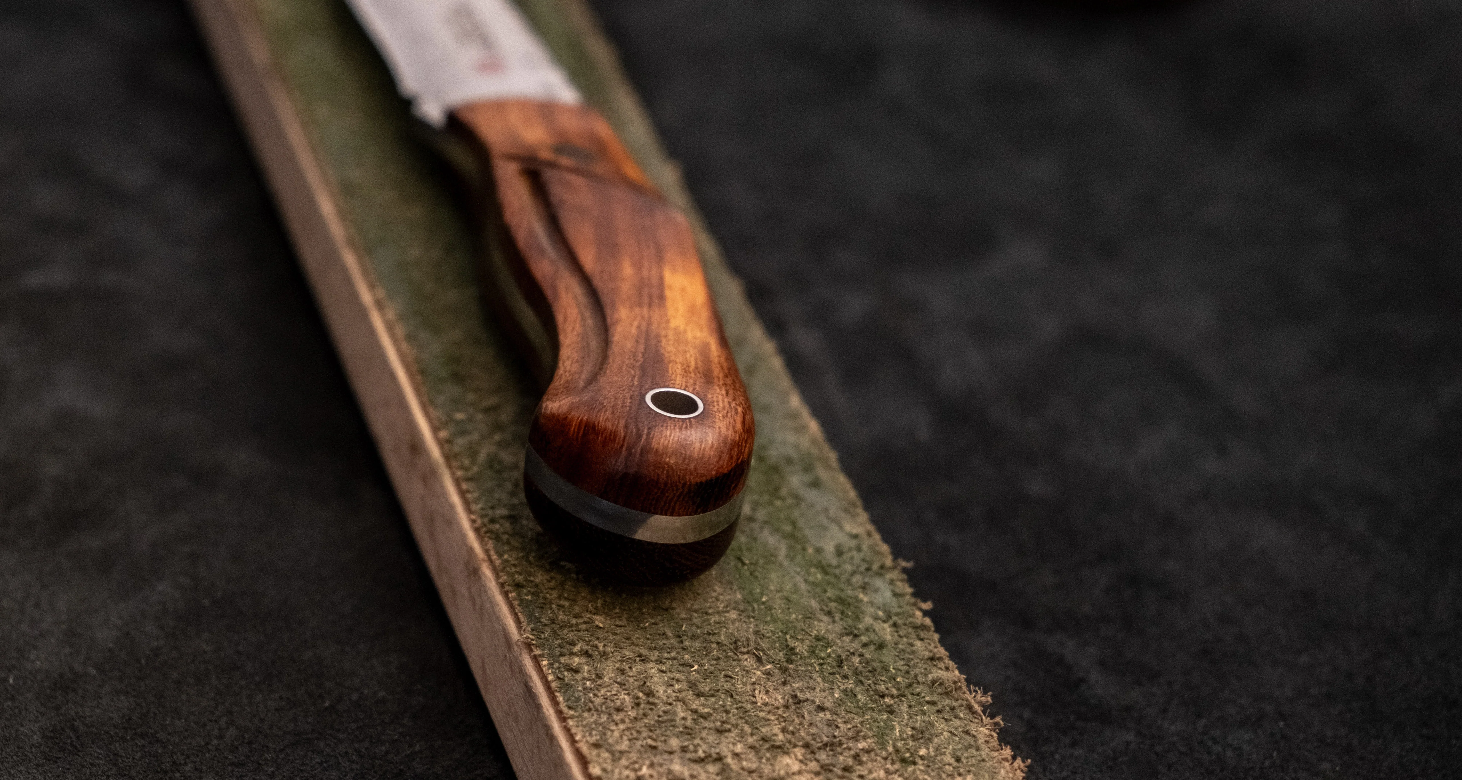 Mcusta Mike Irie Sport 100 Damascus VG-10 Core Ironwood Fixed Blade [MC-0231DI] - Image 5
