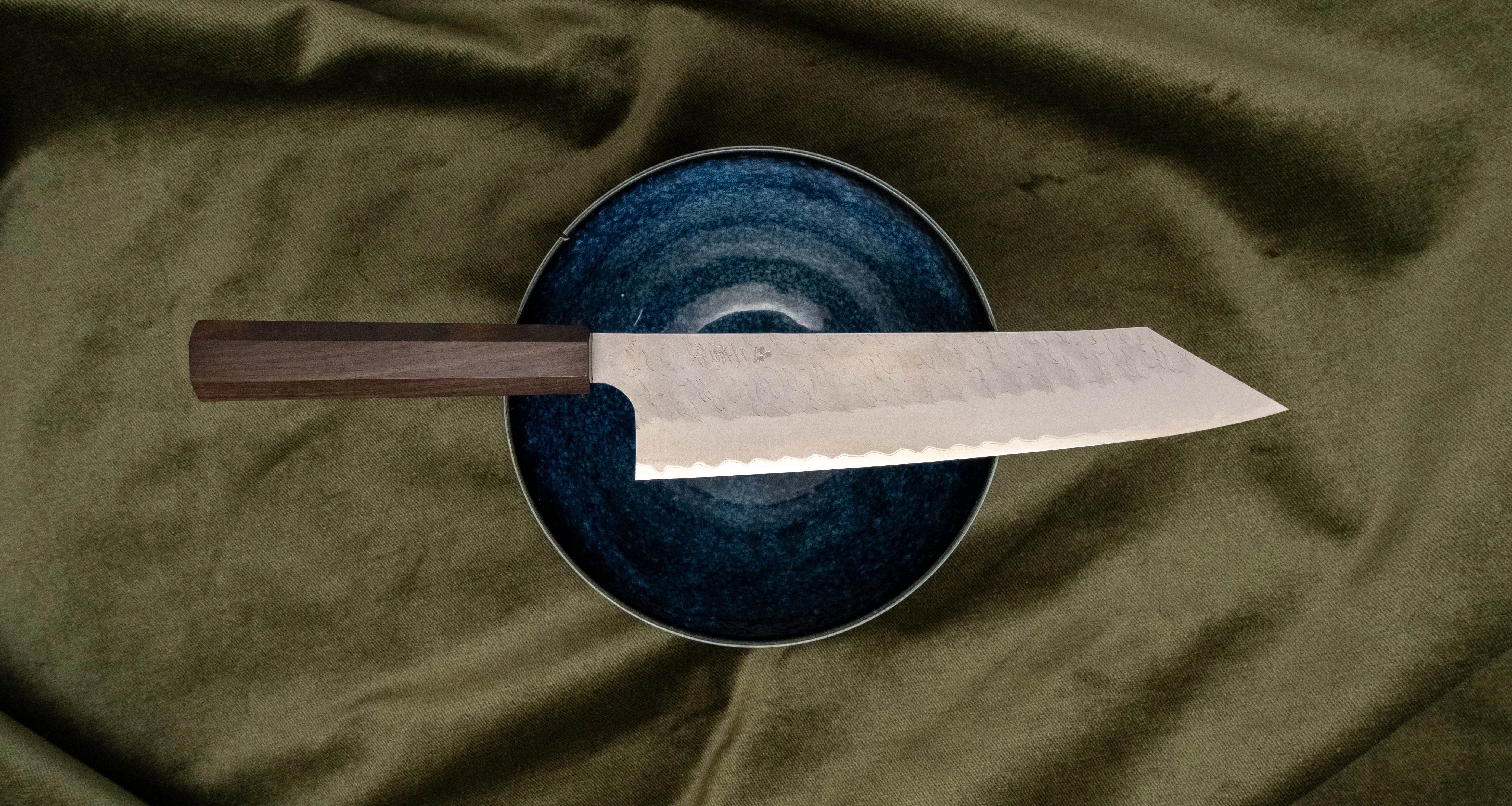 Nigara Kiri-Gyuto Aogami Super Migaki Tsuchime 240mm (9.4") - Image 5
