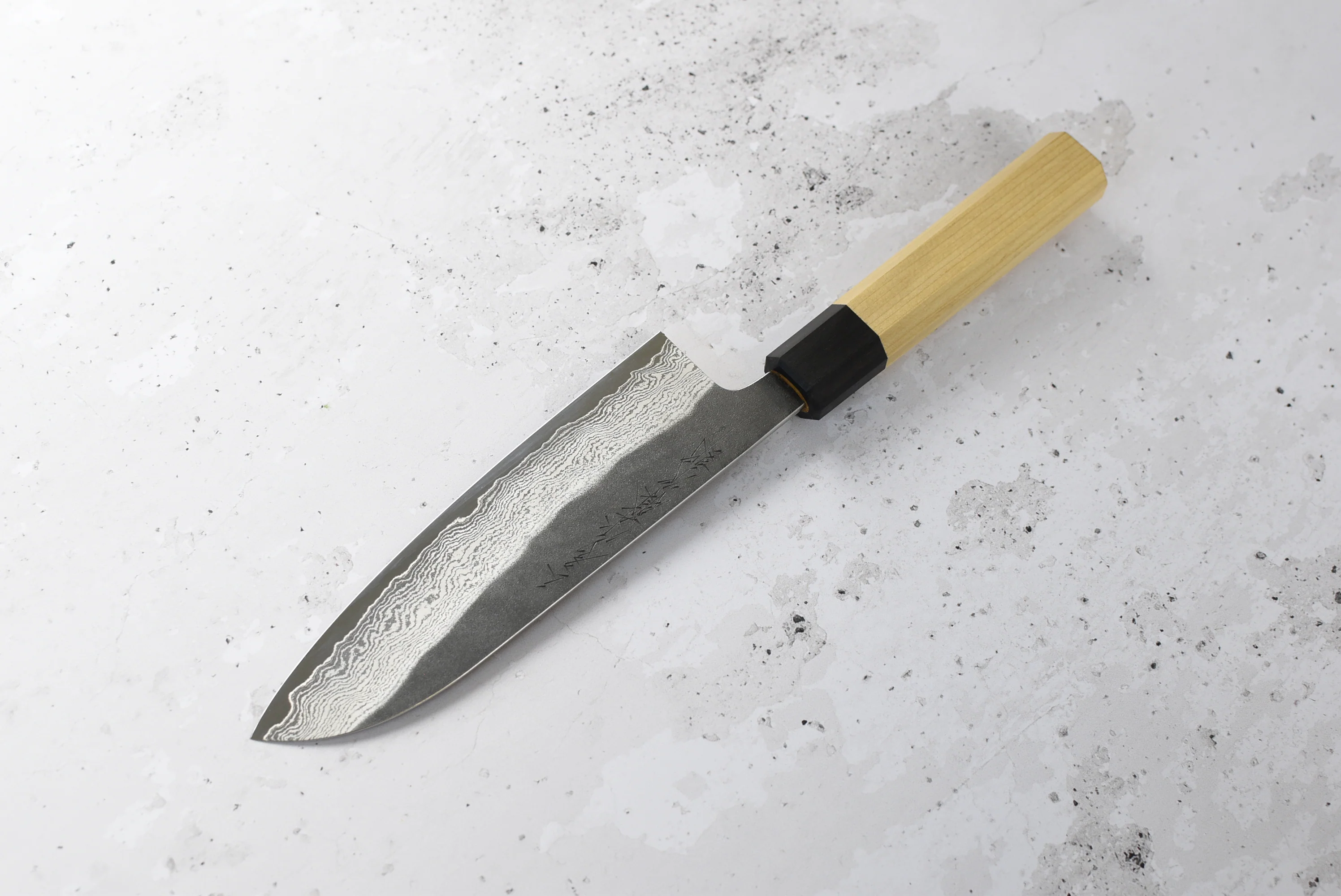 Tojiro Atelier Santoku VG-10 Kuro-uchi Damascus 170mm (6.7") - Image 4